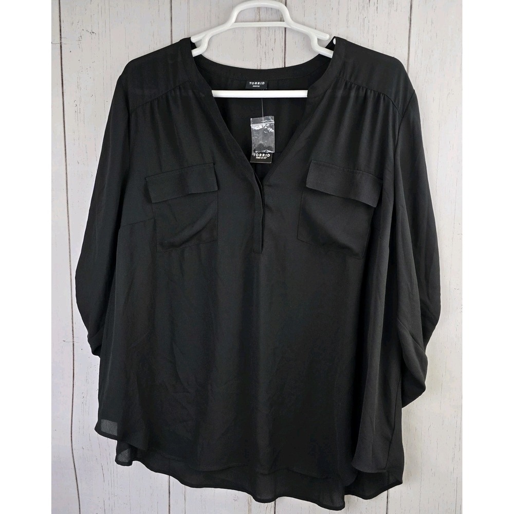 Torrid Harper Pullover Women 4 4X Black Georgette Roll Tab Blouse 10381282